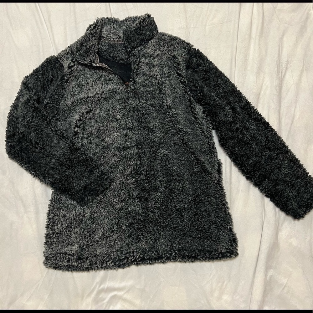 Fuzzy pullover